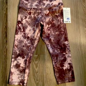 Lululemon align HR crop 21’